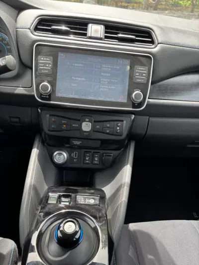 Nissan Leaf 2020 - 14500 EUR, 70000 km - AUTO.MOTO.pt - 70000km - foto 11 de 14