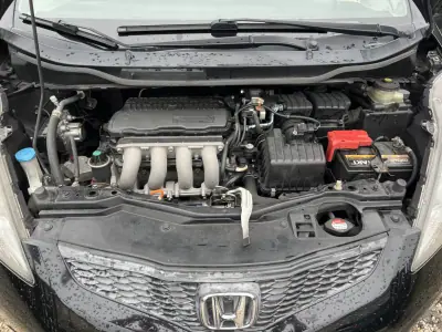 Honda Jazz 2008 - 4765 EUR, 235500 km - AUTO.MOTO.pt - 235500km - foto 13 de 15