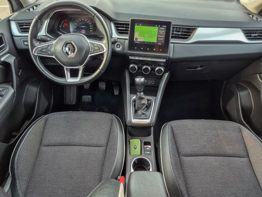 Renault Captur 2023 - 16900 EUR, 69722 km - AUTO.MOTO.pt - 69722km - foto 8 de 10