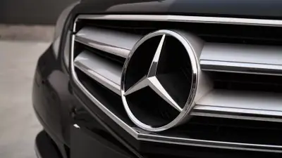 Mercedes-Benz E 250 2009 - 11999 EUR, 478000 km - AUTO.MOTO.pt - 478000km - foto 3 de 35