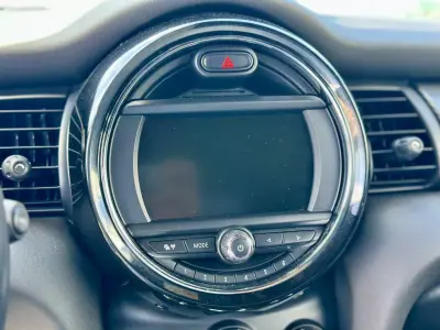 MINI 3 Portas 2017 - 14990 EUR, 95000 km - AUTO.MOTO.pt - 95000km - foto 26 de 32