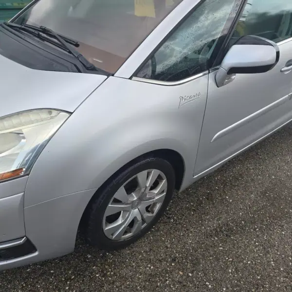 Citroën C4 Grand Picasso 2009 - 5950 EUR, 308640 km - AUTO.MOTO.pt - 308640km - foto 5 de 12