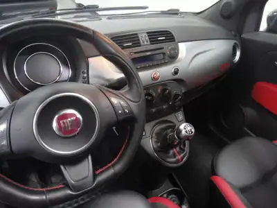 Fiat 500C 2015 - 10250 EUR, 77000 km - AUTO.MOTO.pt - 77000km - foto 11 de 15