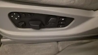 BMW X5 2008 - 14900 EUR, 273516 km - AUTO.MOTO.pt - 273516km - foto 35 de 51