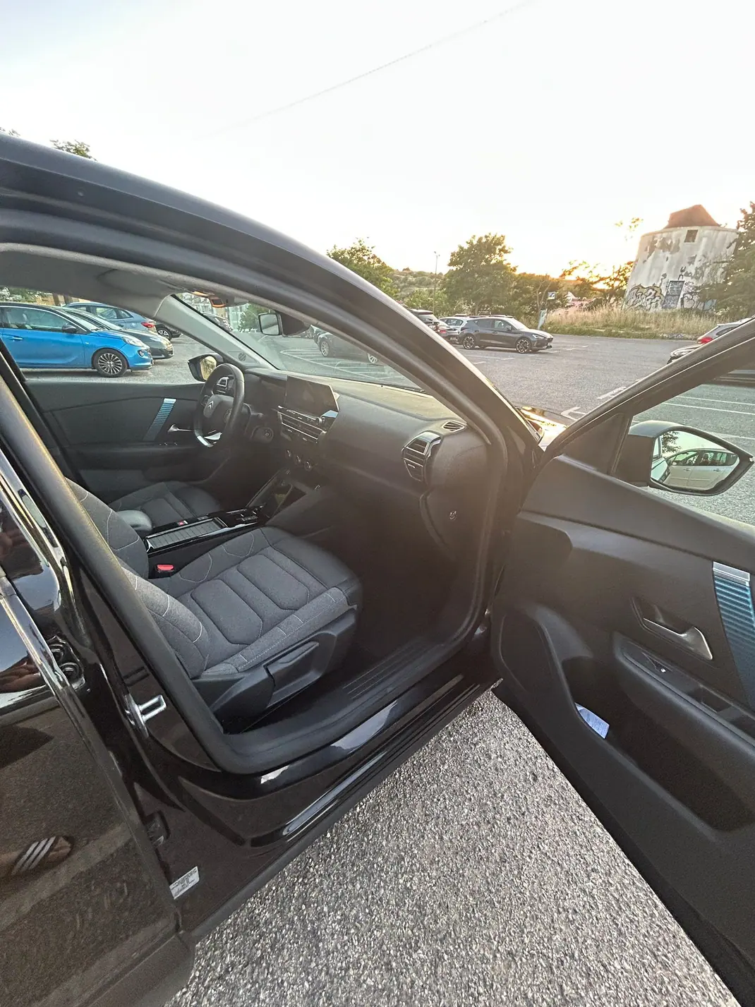 Citroën e-C4 2022 - 19250 EUR, 43300 km - AUTO.MOTO.pt - 43300km - foto 9 de 16