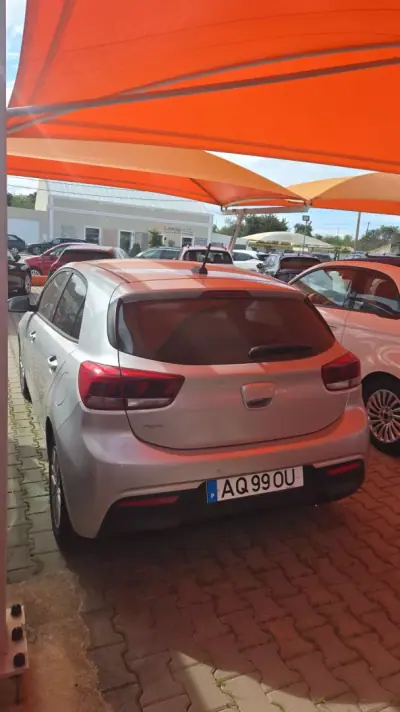 Kia Rio 2022 - 13450 EUR, 107252 km - AUTO.MOTO.pt - 107252km - foto 4 de 11