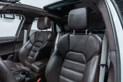 Porsche Macan 2016 - 49950 EUR, 131000 km - AUTO.MOTO.pt - 131000km - foto 26 de 53