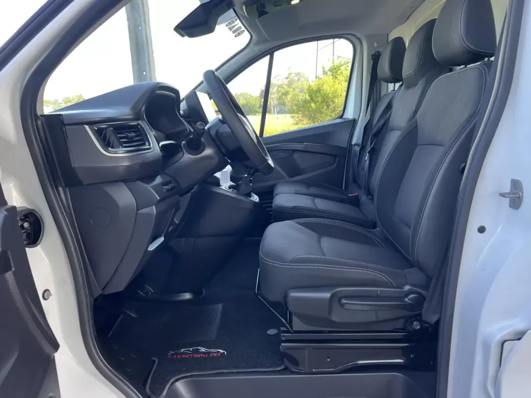 Renault TRAFIC 2.0 BlueDci L2H1 Longa Grand Confort 130 cv GPS 2022 - 21350 EUR, 46000 km - AUTO.MOTO.pt - 46000km - foto 16 de 34