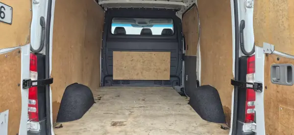 Mercedes-Benz Sprinter 2017 - 14750 EUR, 360000 km - AUTO.MOTO.pt - 360000km - foto 12 de 15