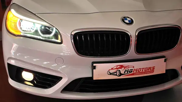 BMW 216 Active Tourer 2017 - 16990 EUR, 118407 km - AUTO.MOTO.pt - 118407km - foto 4 de 72