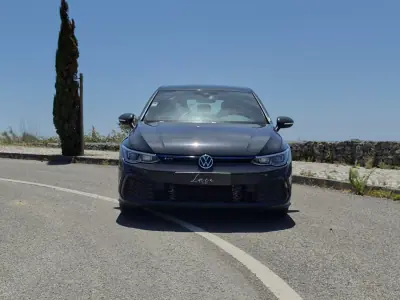 Volkswagen Golf 2020 - 23890 EUR, 47169 km - AUTO.MOTO.pt - 47169km - foto 2 de 36