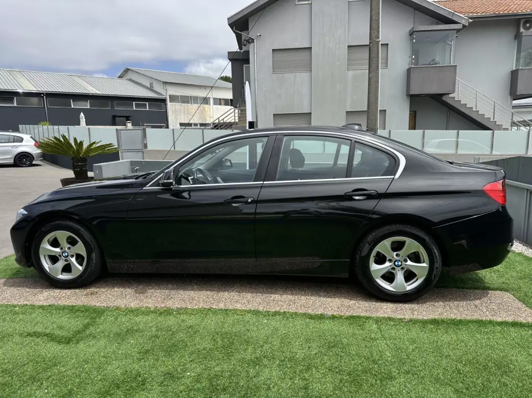 BMW 320 2013 - 13900 EUR, 280000 km - AUTO.MOTO.pt - 280000km - foto 18 de 64