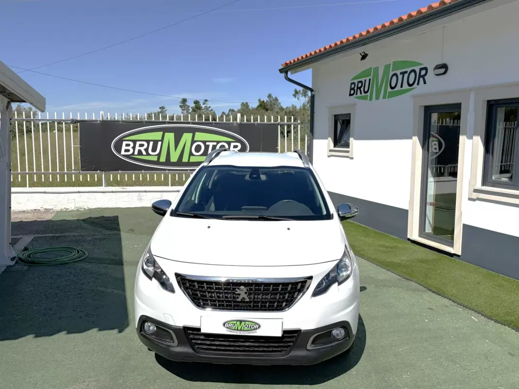 Peugeot 2008 2018 - 10500 EUR, 102262 km - AUTO.MOTO.pt - 102262km - foto 2 de 15
