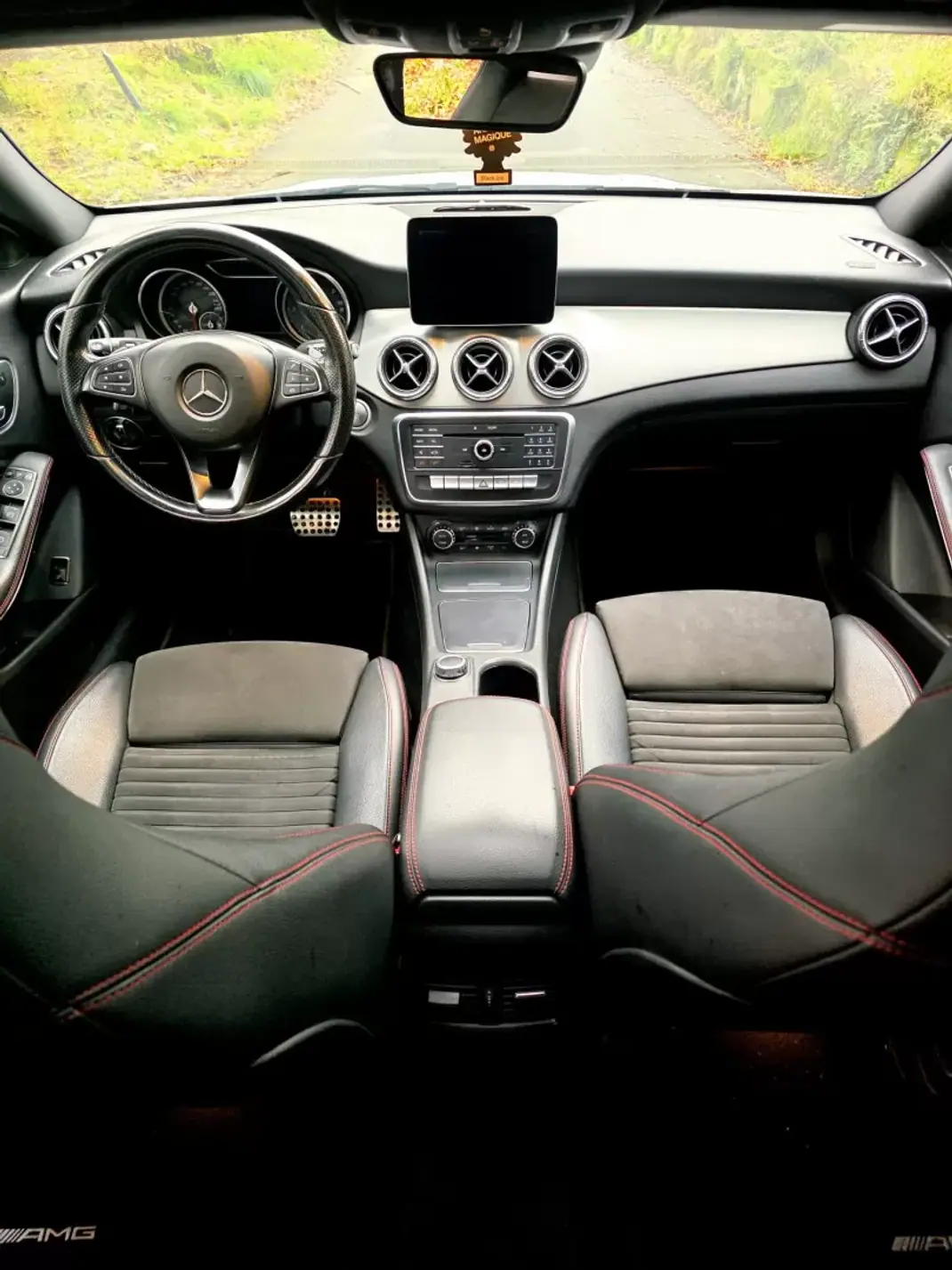 Mercedes-Benz CLA 220 2017 - 19990 EUR, 211000 km - AUTO.MOTO.pt - 211000km - foto 16 de 31