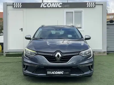 Renault Mégane Sport Tourer 2016 - 10750 EUR, 143000 km - AUTO.MOTO.pt - 143000km - foto 2 de 37