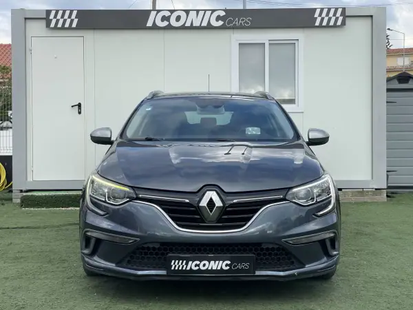 Renault Mégane Sport Tourer 2016 - 10750 EUR, 143000 km - AUTO.MOTO.pt - 143000km - foto 2 de 37