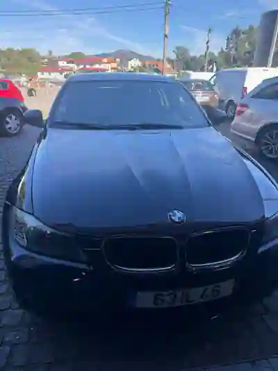BMW 320 2009 - 8990 EUR, 202500 km - foto 1 de 8