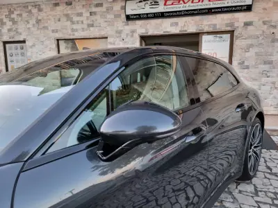 Porsche Panamera Sport Turismo 2018 - 84990 EUR, 147000 km - AUTO.MOTO.pt - 147000km - foto 26 de 50
