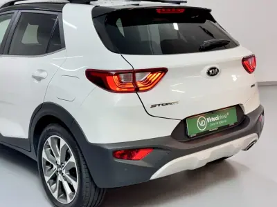 Kia Stonic 2019 - 15750 EUR, 68000 km - AUTO.MOTO.pt - 68000km - foto 10 de 60