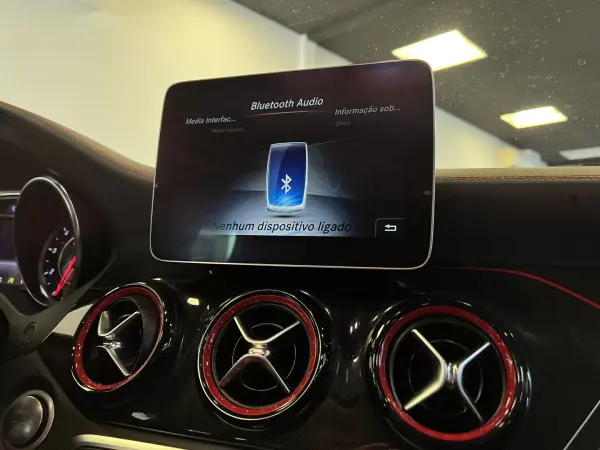 Mercedes-Benz CLA 45 AMG 2019 - 39990 EUR, 95000 km - AUTO.MOTO.pt - 95000km - foto 34 de 57