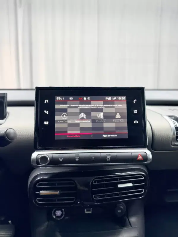 Citroën C4 Cactus 2019 - 10999 EUR, 114000 km - AUTO.MOTO.pt - 114000km - foto 13 de 21