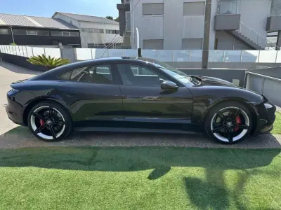 Porsche Taycan 2022 - 67900 EUR, 90000 km - AUTO.MOTO.pt - 90000km - foto 16 de 60