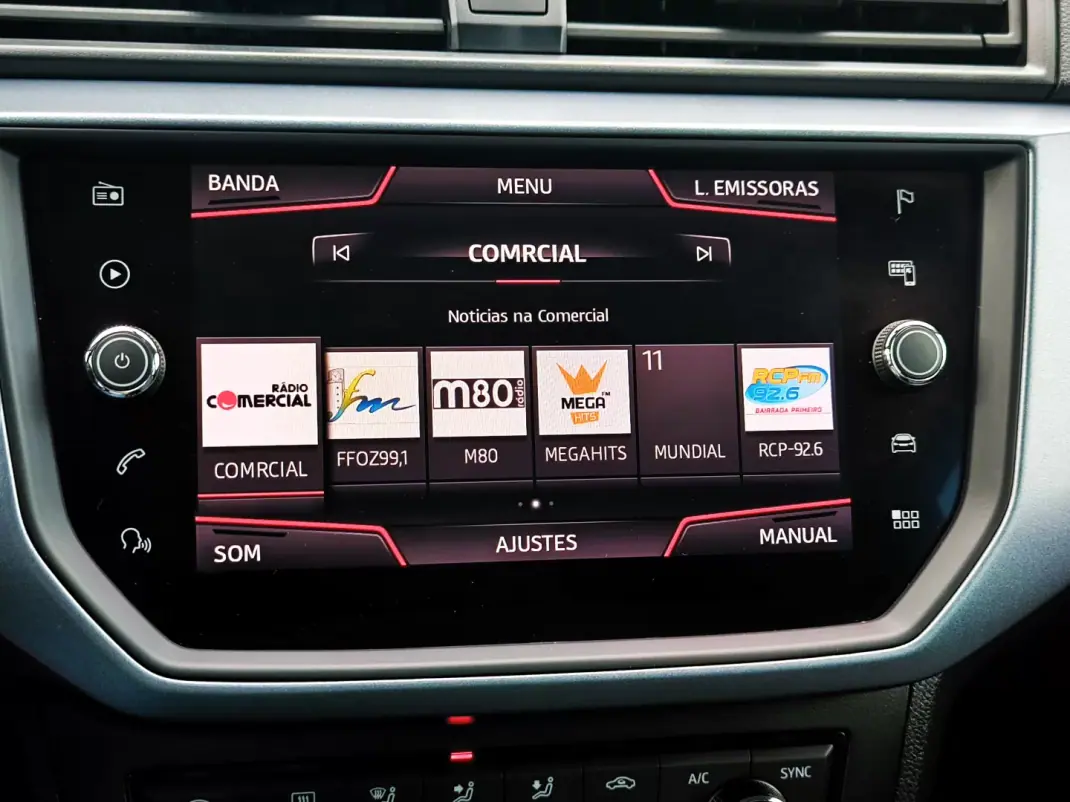 SEAT Arona 2019 - 13950 EUR, 46000 km - AUTO.MOTO.pt - 46000km - foto 35 de 48