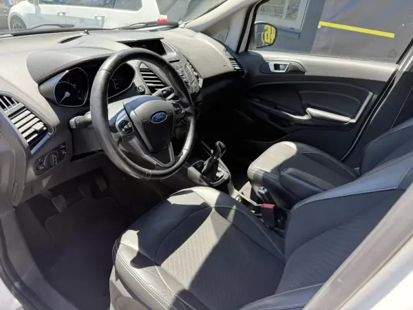 Ford EcoSport 2016 - 7750 EUR, 161000 km - AUTO.MOTO.pt - 161000km - foto 12 de 20