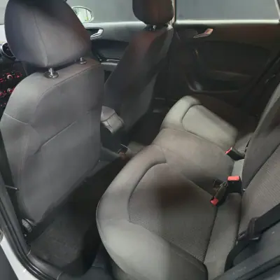 Audi A1 Sportback 2013 - 14250 EUR, 180000 km - AUTO.MOTO.pt - 180000km - foto 11 de 13