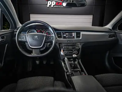 Peugeot 508 SW 2015 - 12450 EUR, 217000 km - AUTO.MOTO.pt - 217000km - foto 4 de 32