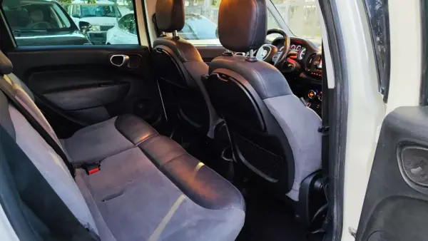 Fiat 500L 2014 - 10900 EUR, 142000 km - AUTO.MOTO.pt - 142000km - foto 9 de 14