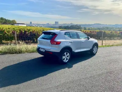 Volvo XC 40 2021 - 23500 EUR, 152242 km - AUTO.MOTO.pt - 152242km - foto 5 de 20