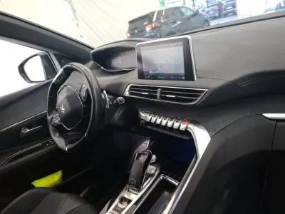 Peugeot 3008 2019 - 17450 EUR, 136595 km - AUTO.MOTO.pt - 136595km - foto 5 de 7