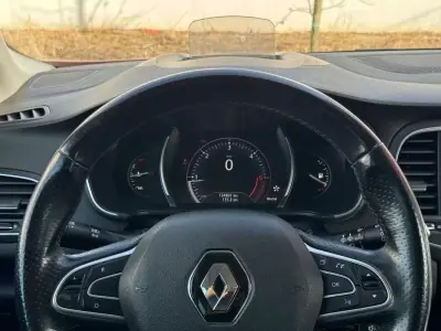 Renault Mégane Sport Tourer 2016 - 13750 EUR, 130000 km - 130000km - foto 18 de 27