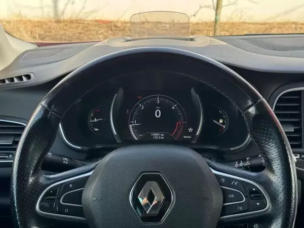 Renault Mégane Sport Tourer 2016 - 13750 EUR, 130000 km - 130000km - foto 18 de 27