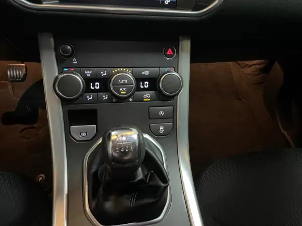 Land Rover Range Rover Evoque 2016 - 16450 EUR, 203321 km - 203321km - foto 14 de 20