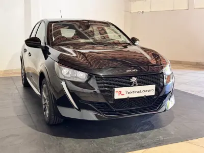 Peugeot e-208 2022 — foto 3 de 22