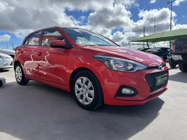 Hyundai i20 2020 - 13547 EUR, 43500 km - 43500km - foto 4 de 17