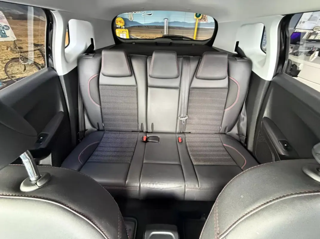 Peugeot 2008 2018 - 16750 EUR, 88000 km - AUTO.MOTO.pt - 88000km - foto 17 de 20