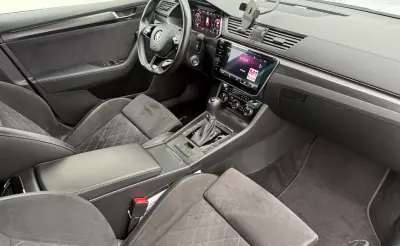 Skoda Superb 2020 - 21900 EUR, 89983 km - AUTO.MOTO.pt - 89983km - foto 4 de 5