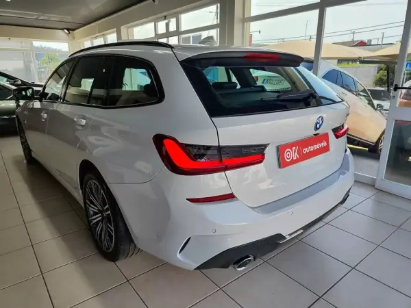 BMW 330 2022 - 36750 EUR, 83300 km - AUTO.MOTO.pt - 83300km - foto 7 de 38