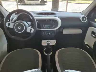 Renault Twingo 2018 - 10950 EUR, 60000 km - AUTO.MOTO.pt - 60000km - foto 10 de 12