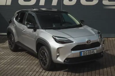 Toyota Yaris Cross 2025 - 26880 EUR, 21100 km - AUTO.MOTO.pt - 21100km - foto 6 de 27