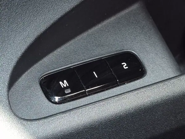 Polestar 2 2023 - 29990 EUR, 59608 km - AUTO.MOTO.pt - 59608km - foto 40 de 46