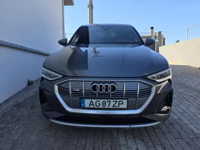Audi e-tron 2021 - 32900 EUR, 120000 km - 120000km - foto 8 de 51