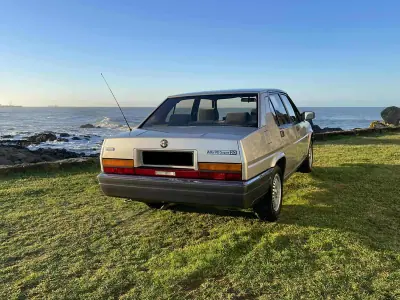 Alfa Romeo 90 1988 - 18900 EUR, 27700 km - AUTO.MOTO.pt - 27700km - foto 55 de 60