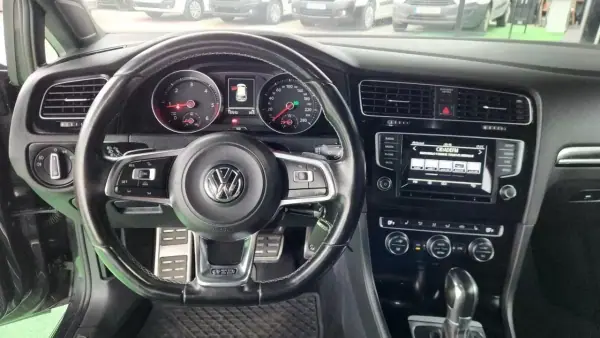 Volkswagen Golf 2014 - 16990 EUR, 117000 km - AUTO.MOTO.pt - 117000km - foto 13 de 18