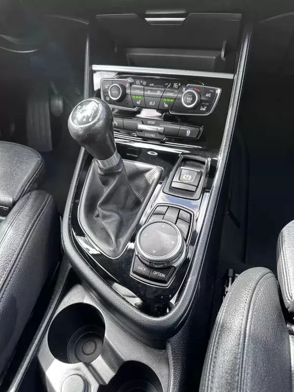 BMW 218 Active Tourer 2014 - 13900 EUR, 150000 km - AUTO.MOTO.pt - 150000km - foto 56 de 60