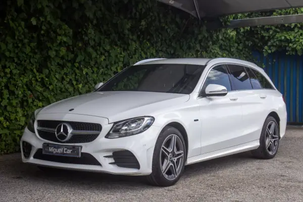 Mercedes-Benz C 300 2020 - 29900 EUR, 130000 km - AUTO.MOTO.pt - 130000km - foto 3 de 16