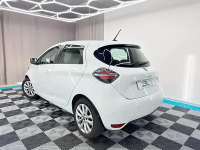 Renault Zoe 2020 - 13999 EUR, 114000 km - AUTO.MOTO.pt - 114000km - foto 5 de 21